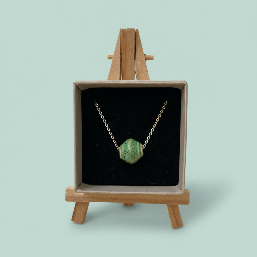 Collar 28