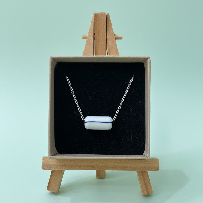 Collar 19
