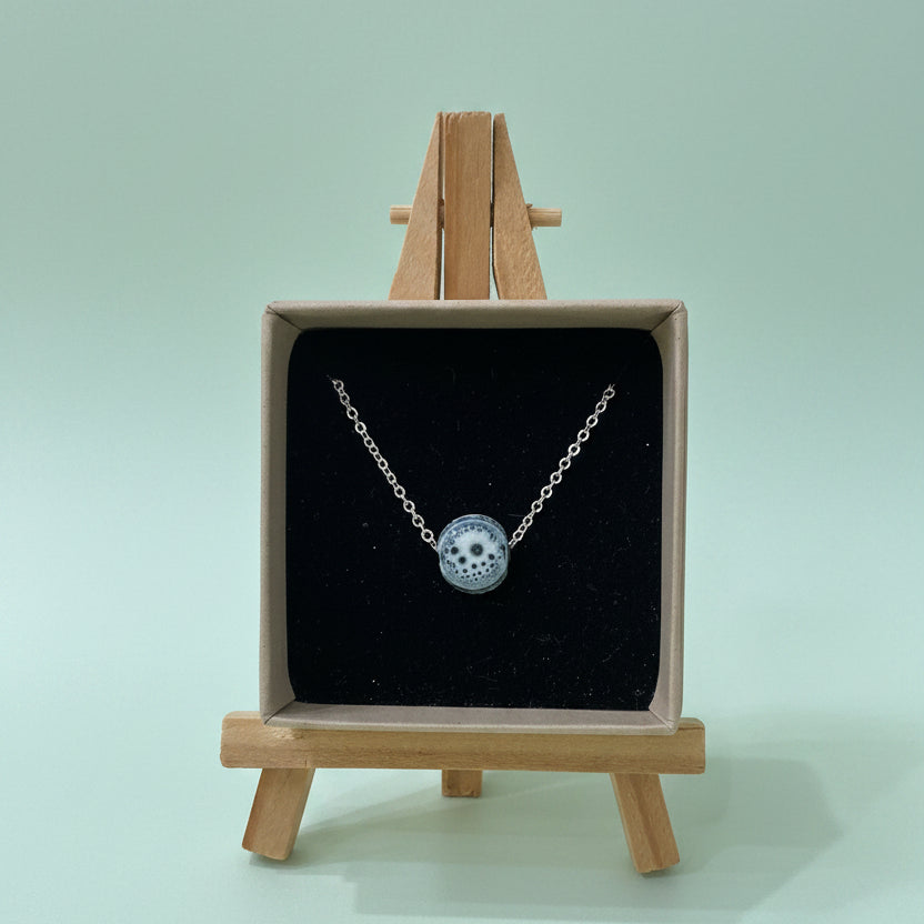 Collar 18